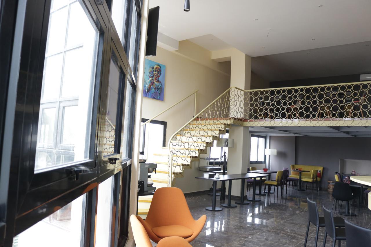 Douala Design Hotel Exterior foto