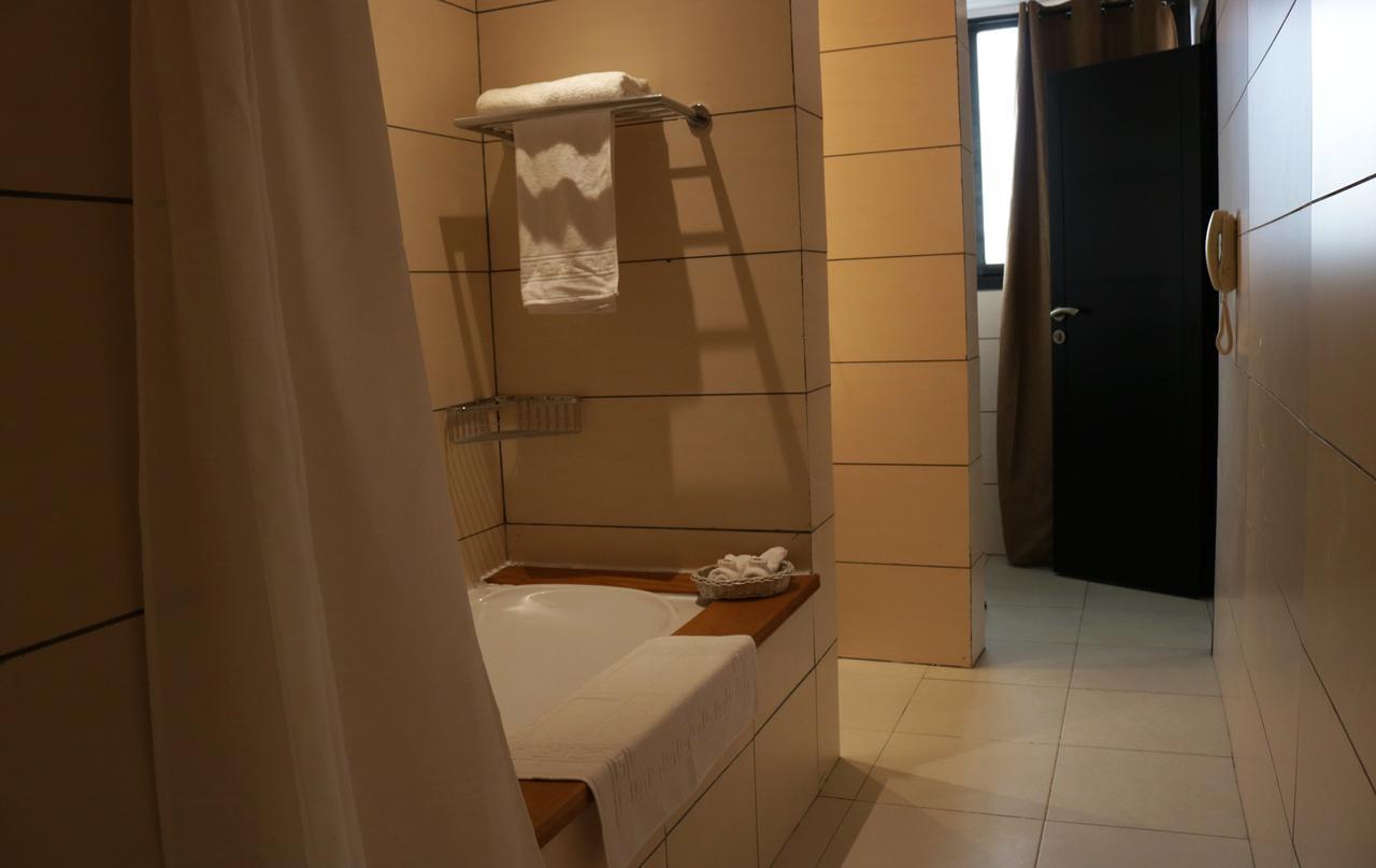 Douala Design Hotel Exterior foto